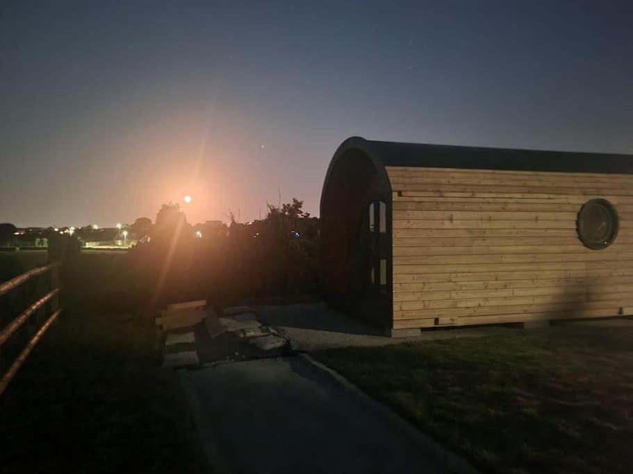 בירצ'ינגטון Spring Tide Cliff Top Glamping Pod With Direct Sea Views מראה חיצוני תמונה